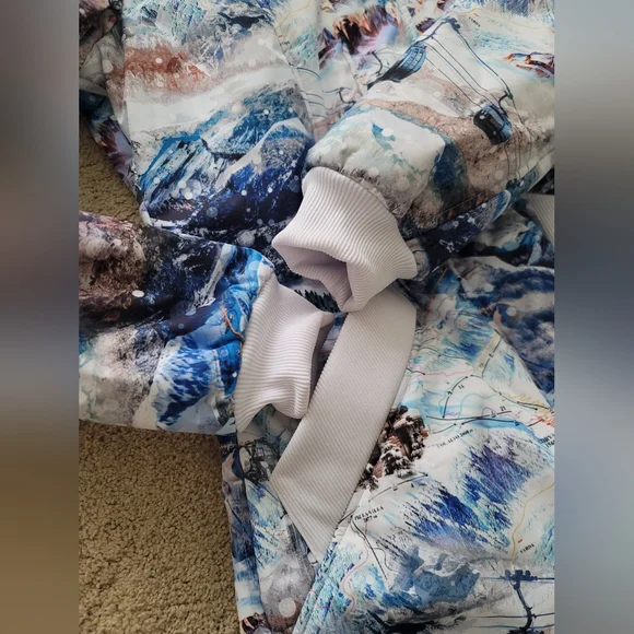 NWT Beautiful women's winter overall - Picture 9 of 16